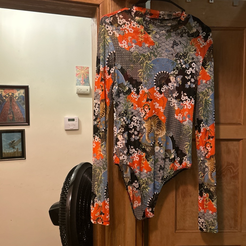 One Piece Bodysuit (8-10) Turtleneck Tiger Print Asian Kimono Floral Design - Picture 7 of 7